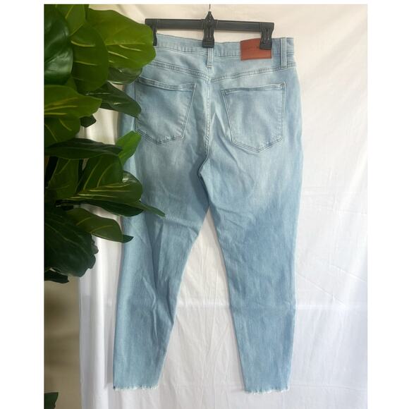 Lucky Brand Light Wash Mid Rise Ava Ankle Jeans Womens Size 12/31 - Picture 6 of 6